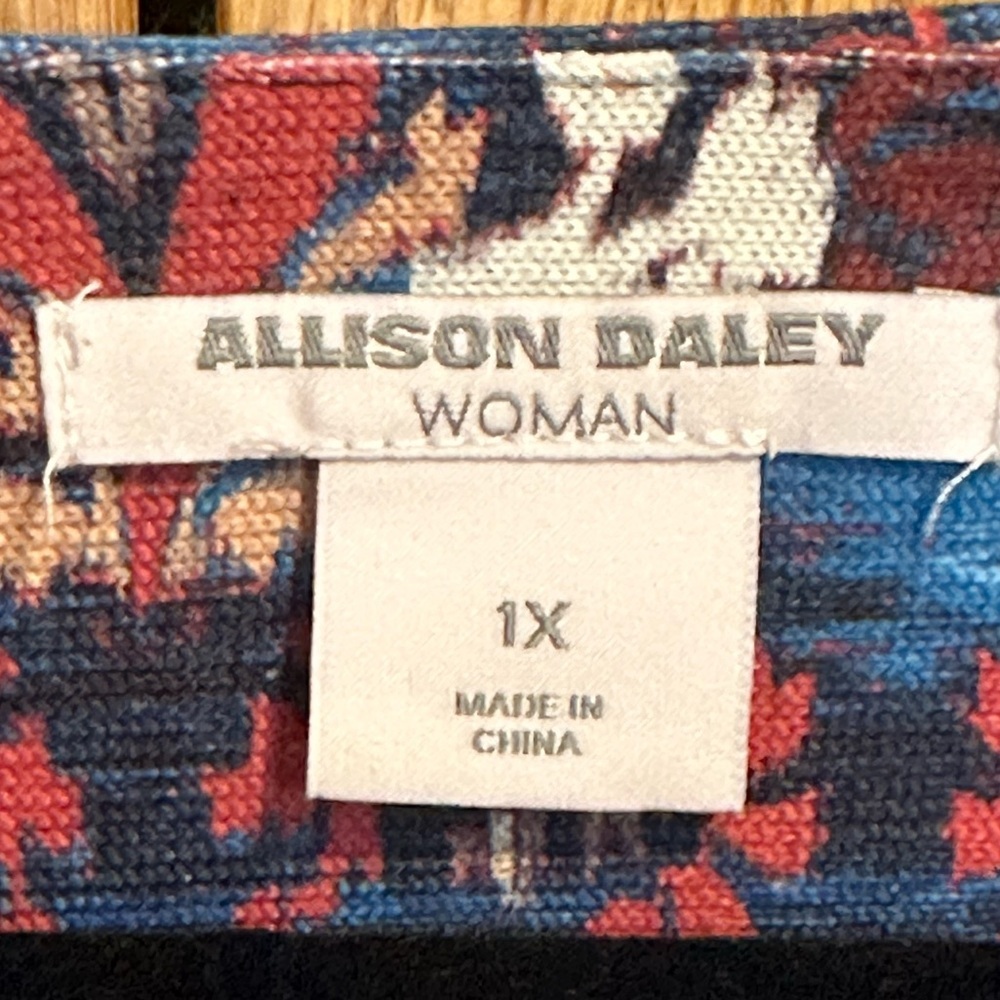 Allison Daley Top - Picture 6 of 6